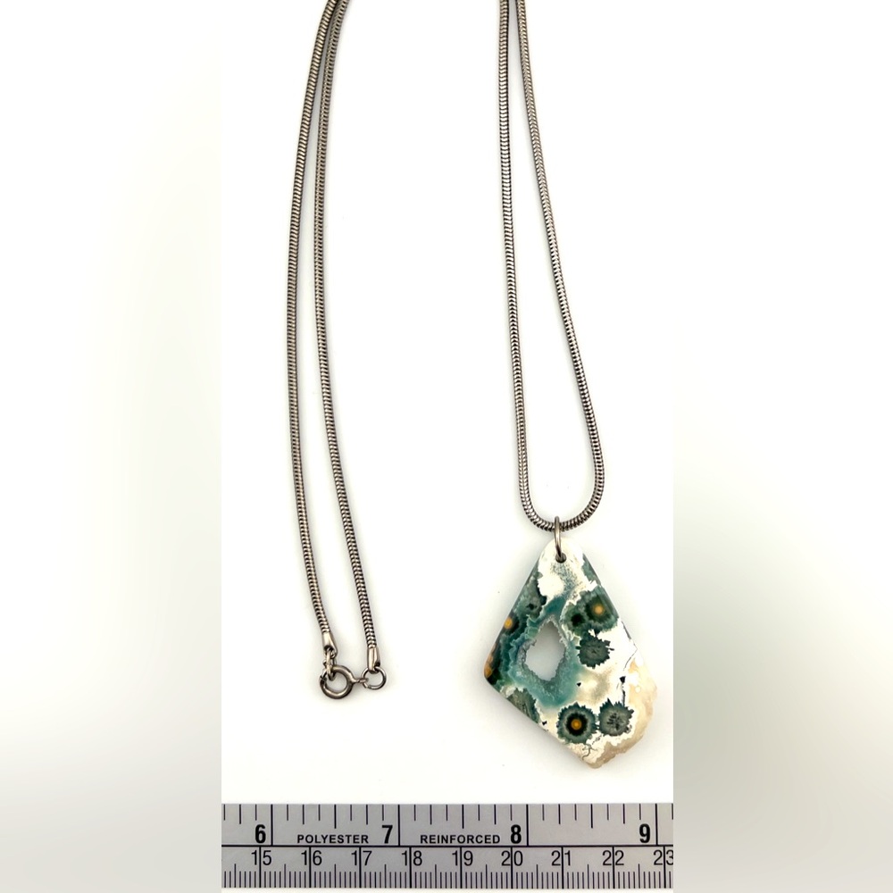 Vintage Ocean Jasper Geode Pendant Silver Toned Rope Chain - Picture 6 of 8